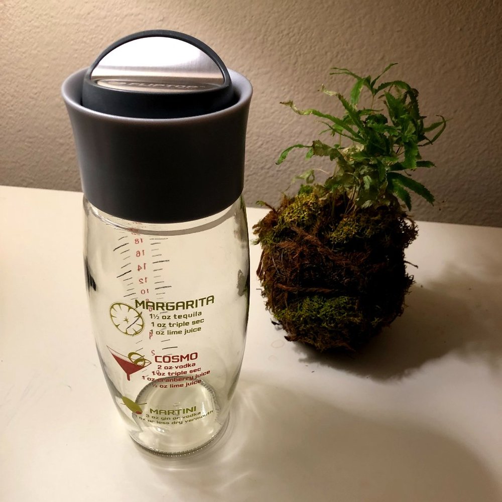 FLIPTOP Cocktail Shaker with Cocktail Recipes and Measurements